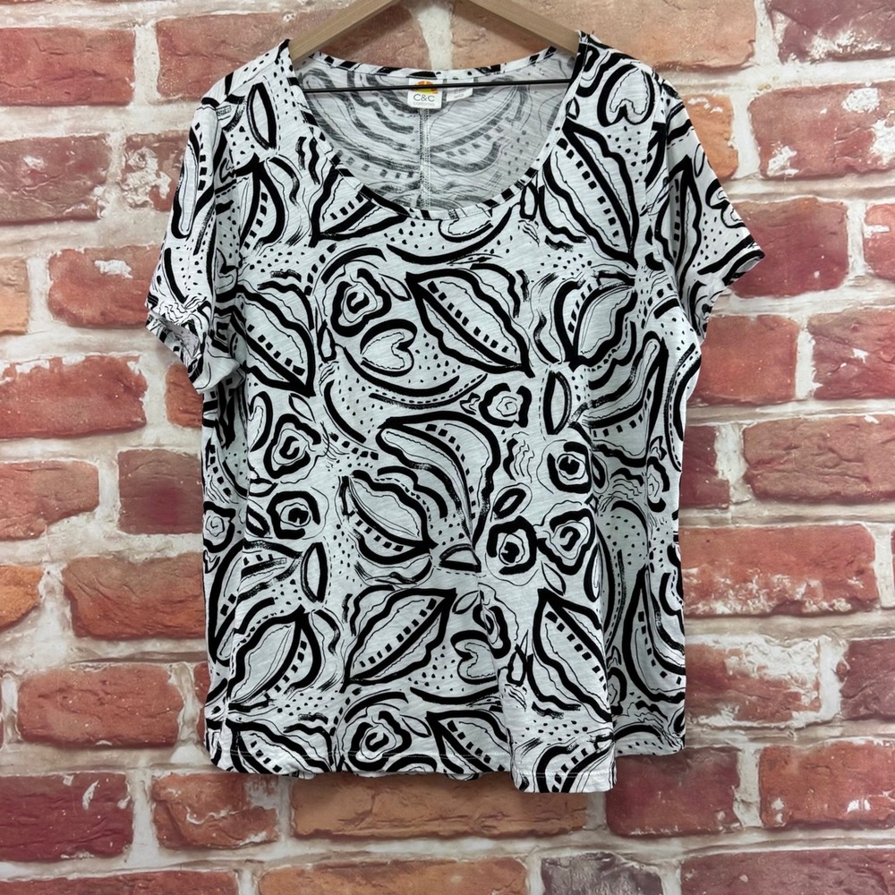 C&C California T Shirt Women's 2X White Black Abstract Slubbed Casual Top